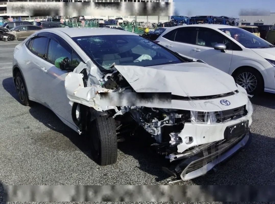 2024 Toyota Prius PHEV Z